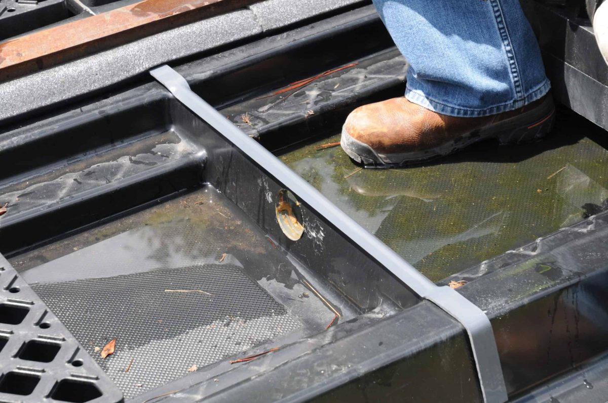 Composite Track Pan, Seam Cover Side Pan