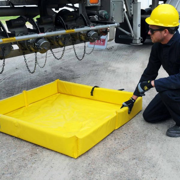 Mini Foam Wall Berm, 4' x 4' x 6"